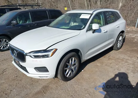 2021 Volvo Xc60 T5 Momentum z USA, uszkodzony, nr VIN YV4102RK3M1738375